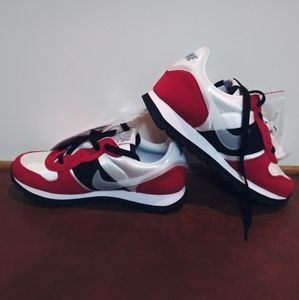 Nike v-love sneaker shoe woman womans new size 7